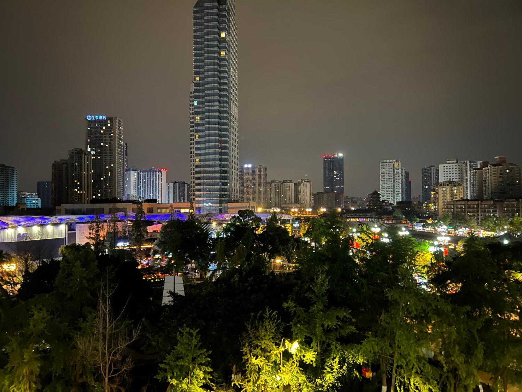 Moonlight Hotel Chengdu Exterior foto